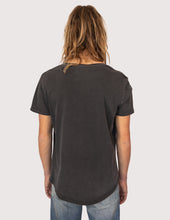 Load image into Gallery viewer, VINTAGE ESSENTIAL TEE BLACK